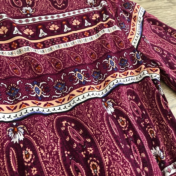 AKERY boho print maroon/purple bell sleeve romper size small - Picture 6 of 7